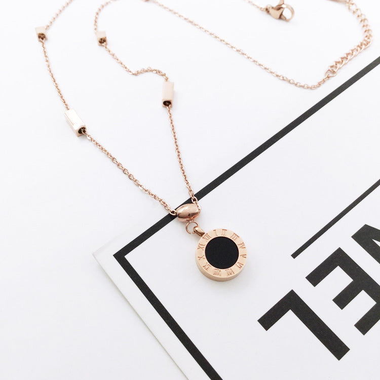 Korean fashion 18K rose gold black and white necklace