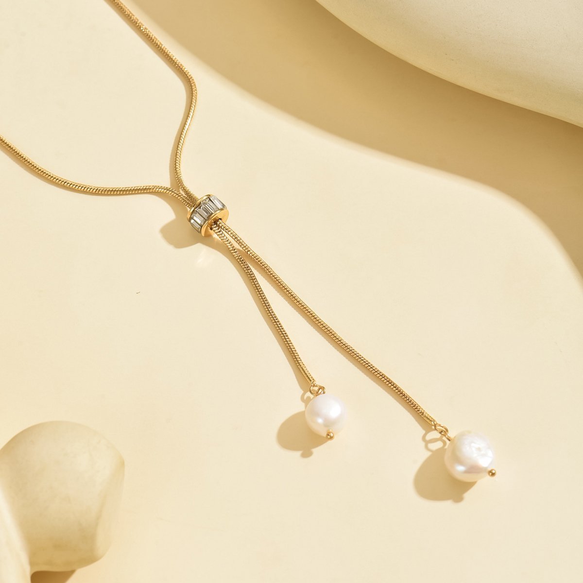 Elegant Gold Pearl Pendant Necklace With Adjustable Length,  Stylish And Lightweight Jewelry For Women, Perfect Christmas Jewelry Gift